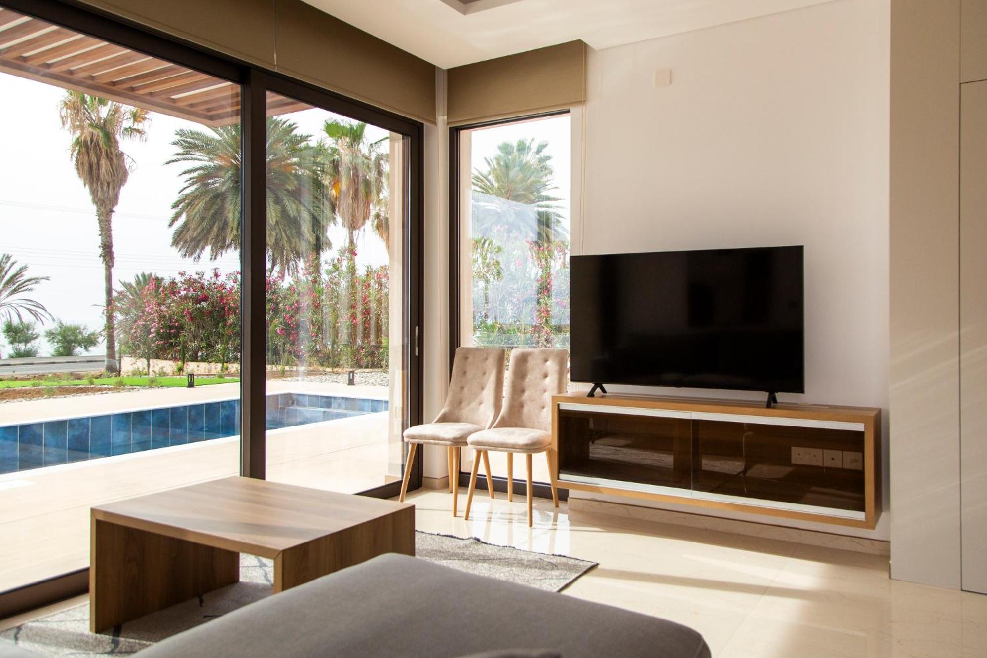 Santa Barbara Seafront Villas W Jacuzzi Pool Paphos Extérieur photo